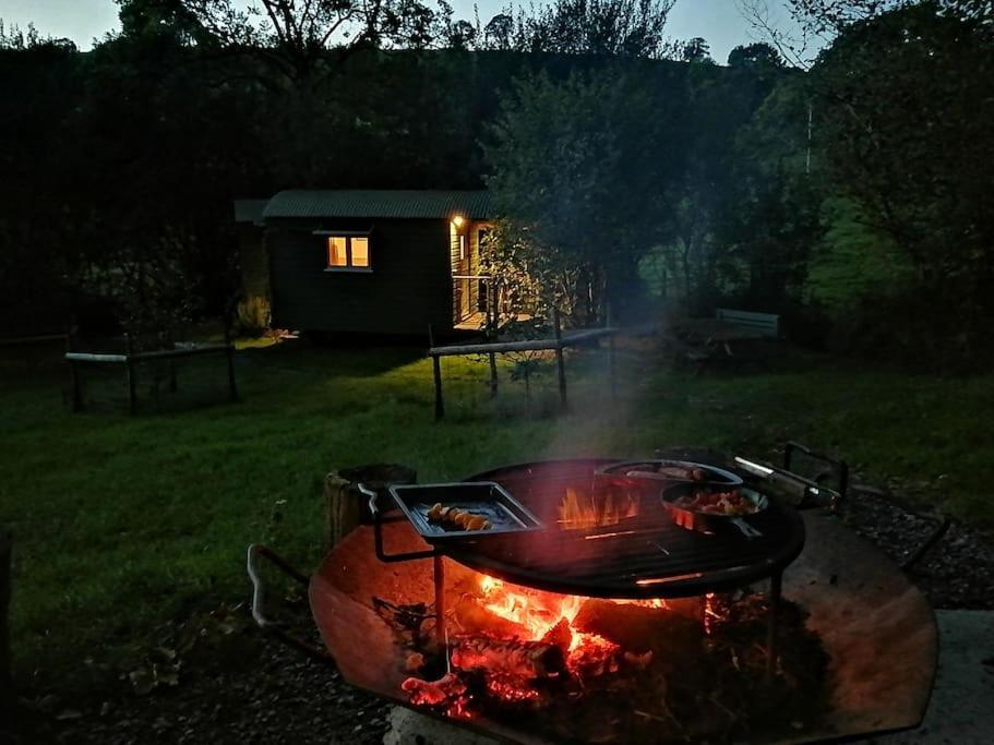 Penn Bergeyn Shepherd'S Huts Exeter Dış mekan fotoğraf